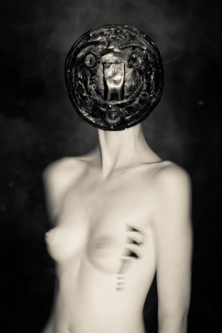 Nues Masques | Metal