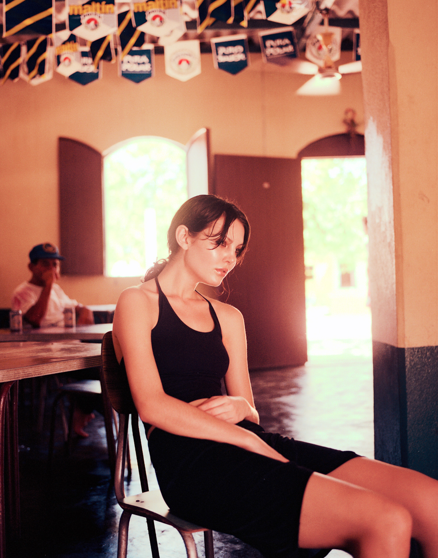 Los Roques | Shannon in the Bar